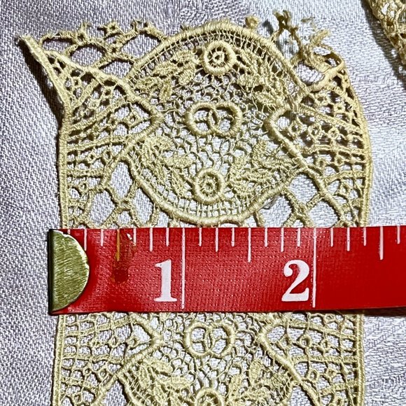 antique lace - Picture 5 of 6